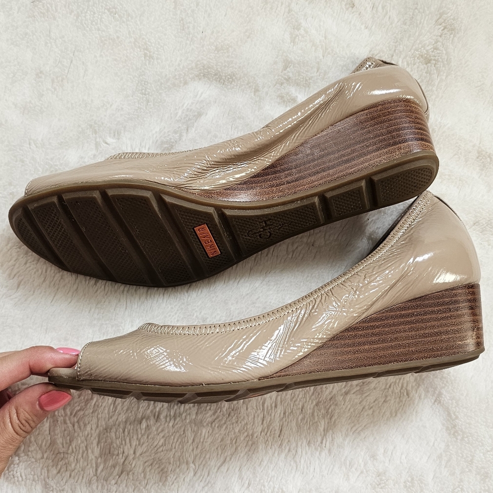 Cole Haan x Nike Air Women's Patent Leather Tan Peep Toe Shoes sz 7B - Picture 3 of 8
